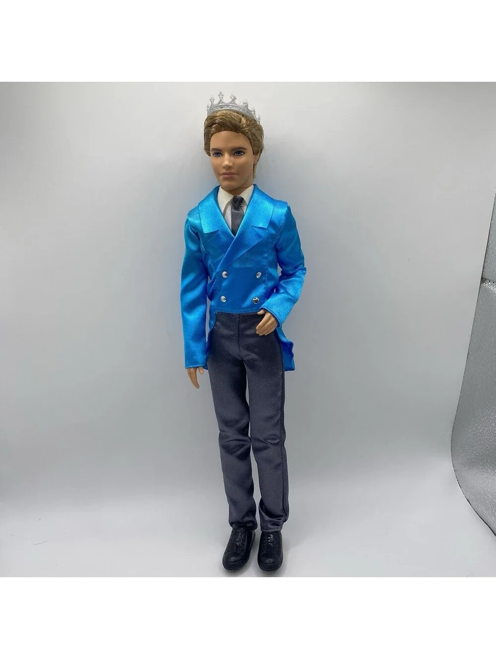 Barbie The Princess & Popstar Prince Liam Doll B19